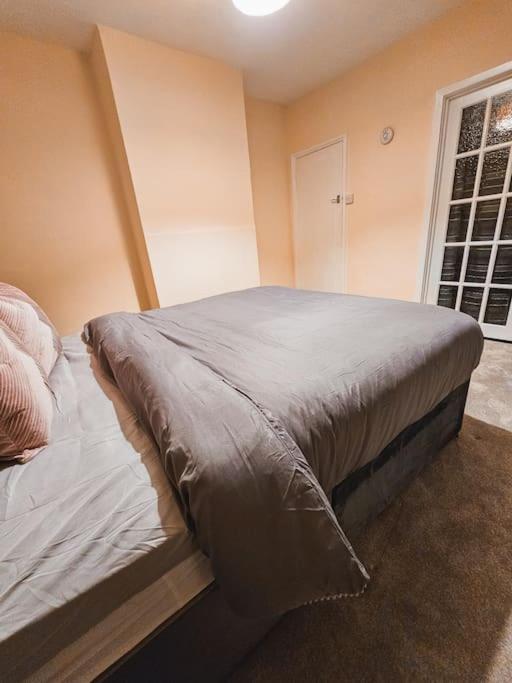 Spacious House In イプスウィッチ エクステリア 写真